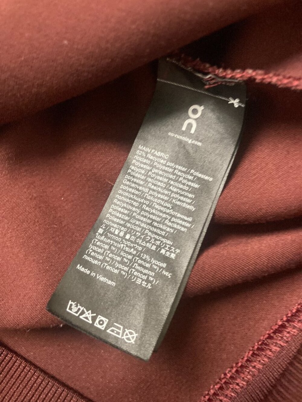 On Running Hoodie Mens Large Maroon Swiss Engineering Pullover - Picture 5 of 6